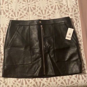 Faux leather bar III skirt